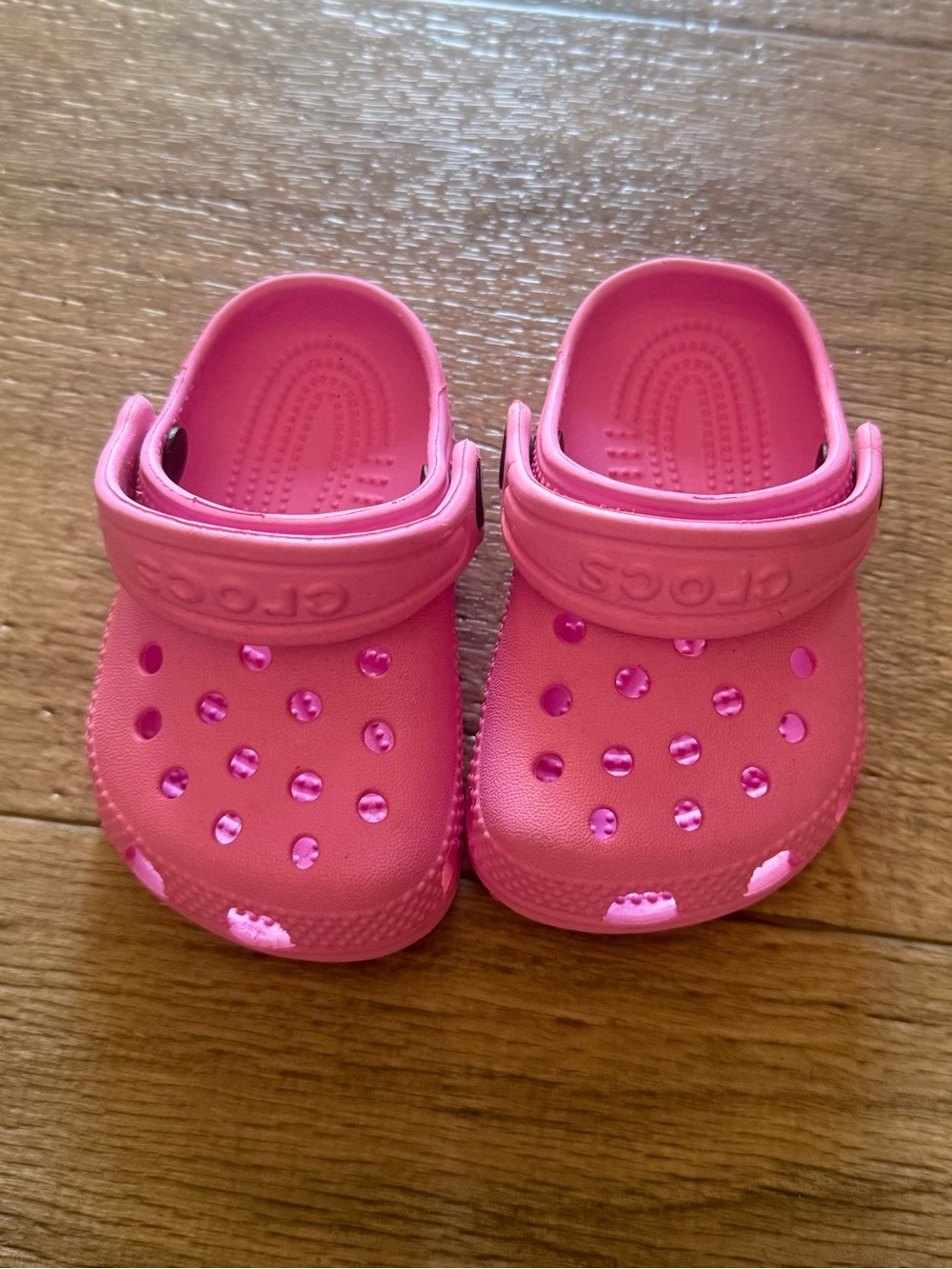 CROCS Toddlers Classic Clog in Hot Pink
